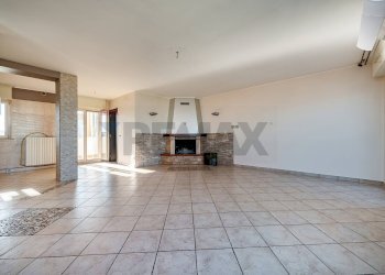 Soggiorno - Attico Via Paradiso
 
18, Modugno - foto 21