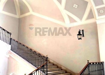 Scale - Trilocale Largo Nitti Valentini
6, Bari - foto 1