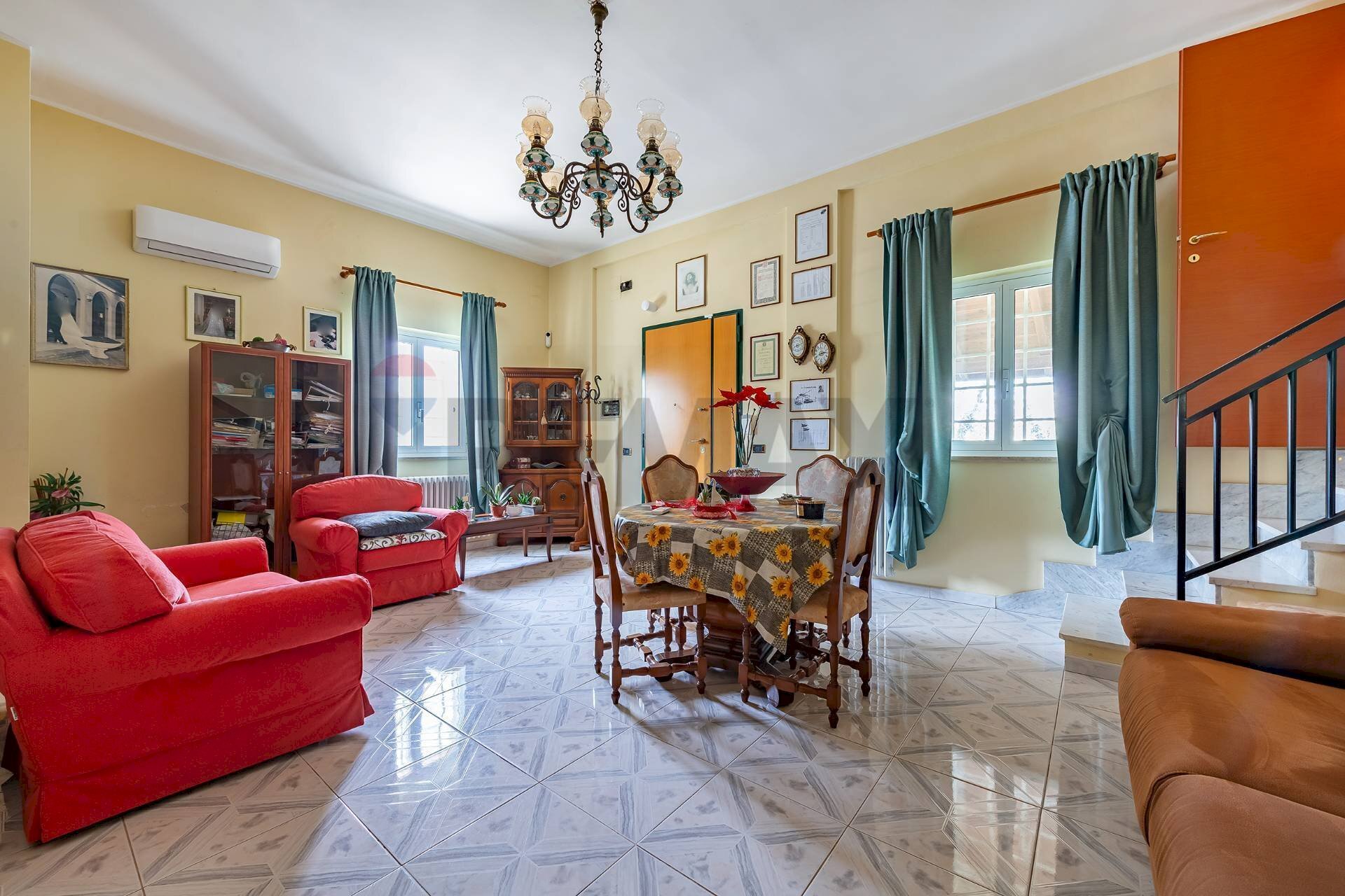 Sala da pranzo - Villa Strada statale  96
 
115+496, Modugno - foto 2