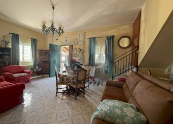 Sala da pranzo - Villa Strada statale  96
 
115+496, Modugno - foto 4