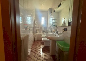 Bagno - Villa Strada statale  96
 
115+496, Modugno - foto 10