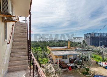 Balcone - Villa Strada statale  96
 
115+496, Modugno - photo 11