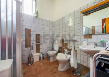 Bagno - Villa Strada statale  96
 
115+496, Modugno - photo 14