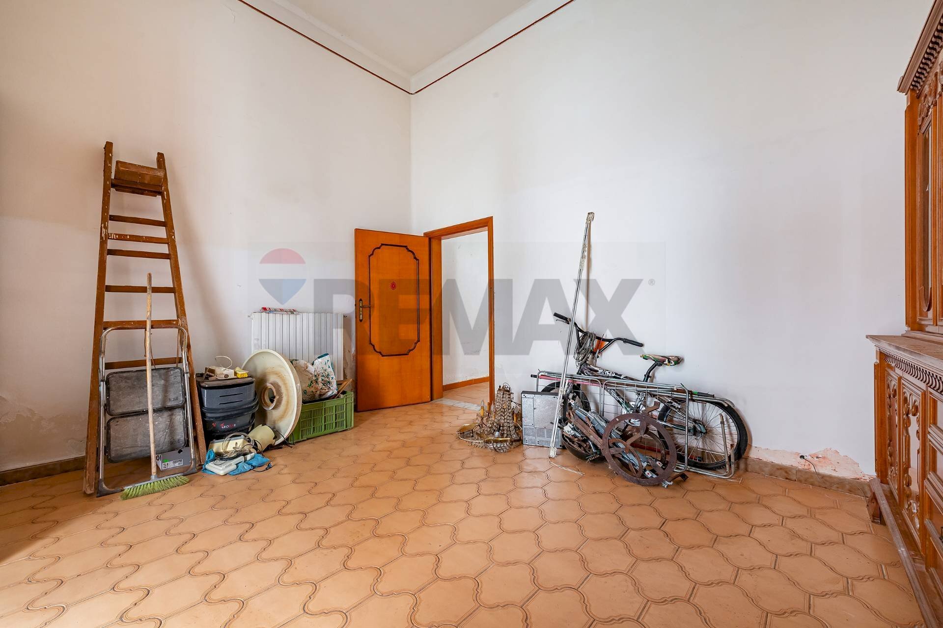 Palestra - Casa indipendente Via Ugo Foscolo
 
11, Modugno - foto 2