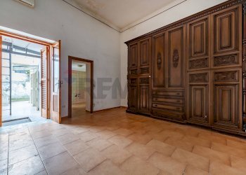 Stanza vuota - Casa indipendente Via Ugo Foscolo
 
11, Modugno - foto 4