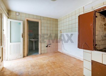 Stanza vuota - Casa indipendente Via Ugo Foscolo
 
11, Modugno - foto 7