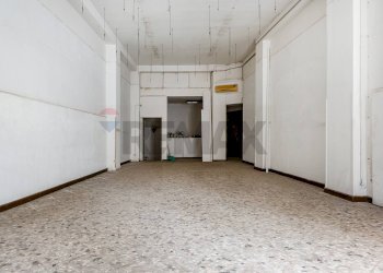 Stanza vuota - Commercial Premises Via Giuseppe Re David
177, Bari - photo 2