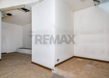 Stanza vuota - Commercial Premises Via Giuseppe Re David
177, Bari - photo 4