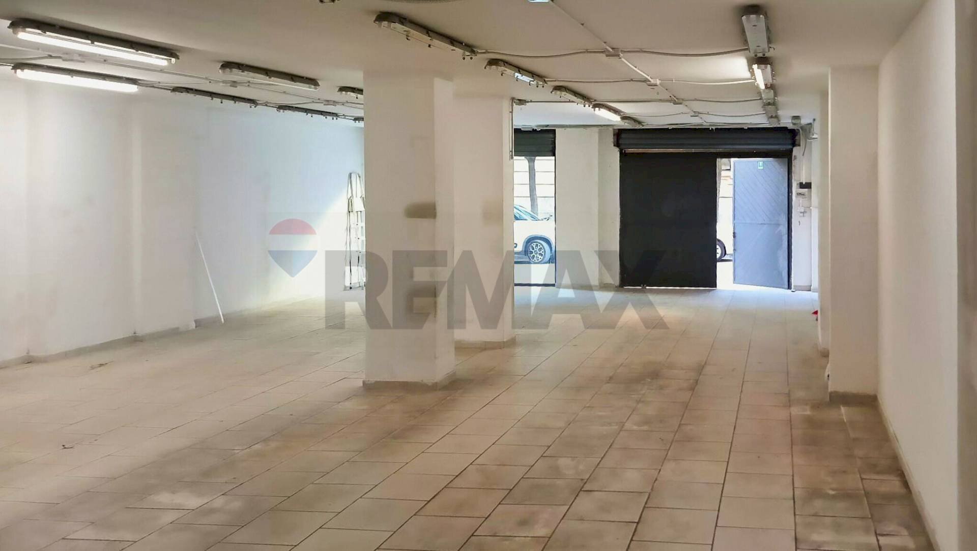 Parcheggio - Commercial Premises Via Bari
 
8-10, Molfetta - photo 3