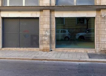 Edificio all\'aperto - Commercial Premises Via Bari
 
8-10, Molfetta - photo 1