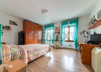 Camera / camera da letto - Appartamento Via Giuseppe Verdi
 
8, Terranuova Bracciolini - foto 7