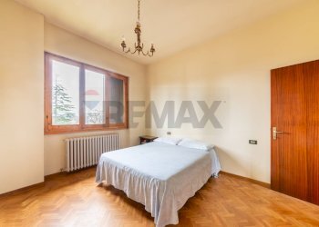 Camera / camera da letto - Casa indipendente VIA DONINZETTI
 
1, Bucine - foto 15