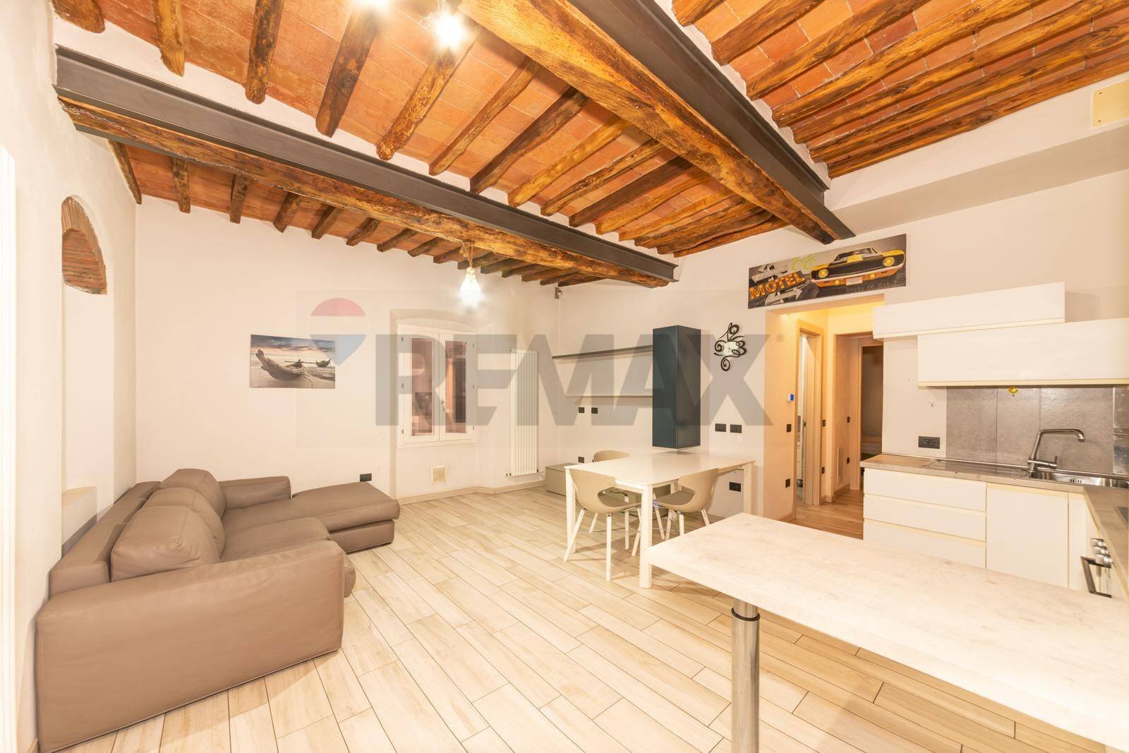 Sala da pranzo - Bilocale Piazza 25 Aprile
 
7, Figline e Incisa Valdarno - foto 1