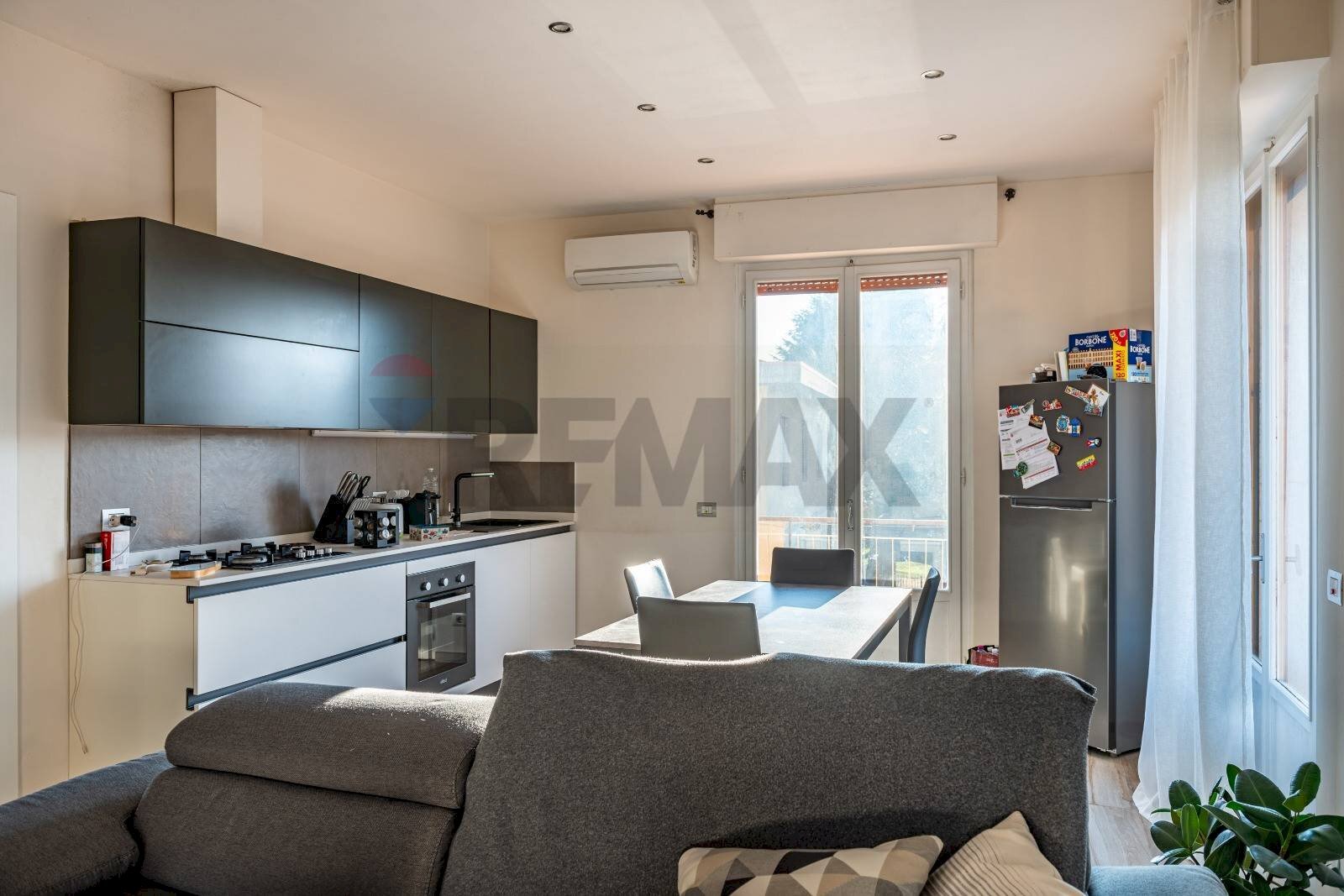 Soggiorno - Four-room apartment Del Varco
 
32, Reggello - photo 1