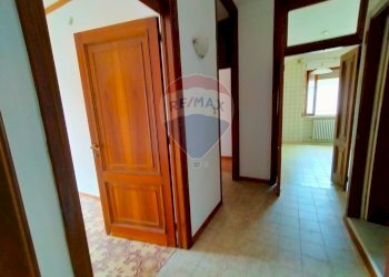 Hall / corridoio - Quadrilocale Via Francesco Ferrer
 
23, Città di Castello - foto 16