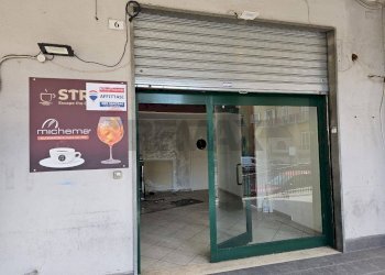 Edificio all\'aperto - Locale Commerciale Piazza Onofrio Coppola
 
6, Salerno - foto 8