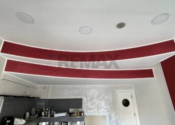 Dettagli - Locale Commerciale Piazza Onofrio Coppola
 
6, Salerno - foto 25