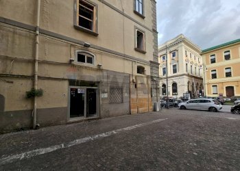 Edificio all\'aperto - Commercial Premises Via Alfredo De Marsico
 
9, Salerno - photo 1