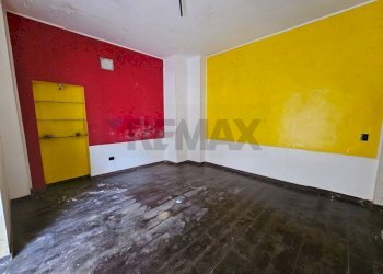 Stanza vuota - Commercial Premises Via Alfredo De Marsico
 
9, Salerno - photo 3