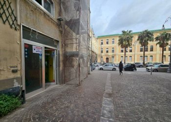 Edificio all\'aperto - Commercial Premises Via Alfredo De Marsico
 
9, Salerno - photo 10