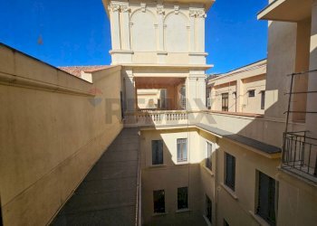 Edificio all\'aperto - Appartamento Lungomare Trieste
 
112, Salerno - foto 16