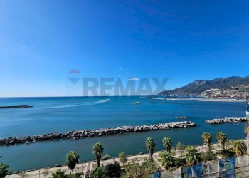 Vista dell\'acqua - Appartamento Lungomare Trieste
 
112, Salerno - foto 30