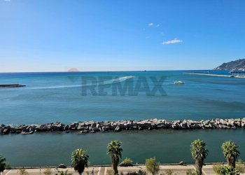 Vista dell\'acqua - Appartamento Lungomare Trieste
 
112, Salerno - foto 31