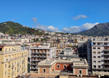 Edificio all\'aperto - Appartamento Lungomare Trieste
 
112, Salerno - foto 32