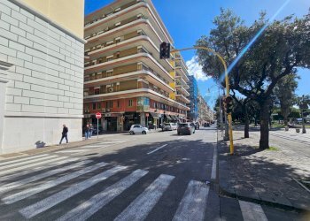 Edificio all\'aperto - Appartamento Lungomare Trieste
 
112, Salerno - foto 37