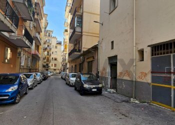 Edificio all\'aperto - Laboratorio Salerno - foto 2