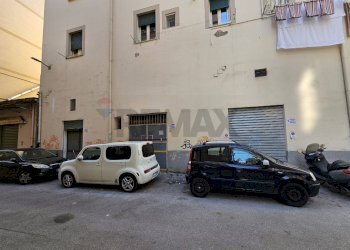 Edificio all\'aperto - Laboratorio Salerno - foto 6