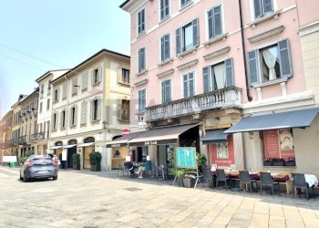 Edificio all\'aperto - Bar Tavola Calda - Fredda PIAZZA ROMA, Monza - foto 1