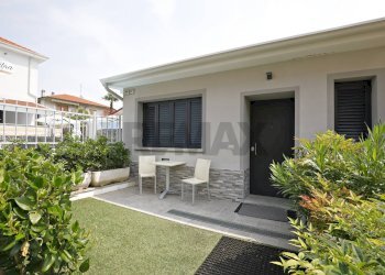 Casa all\'aperto - Villa VIA MEDA
 
5, Limbiate - foto 2