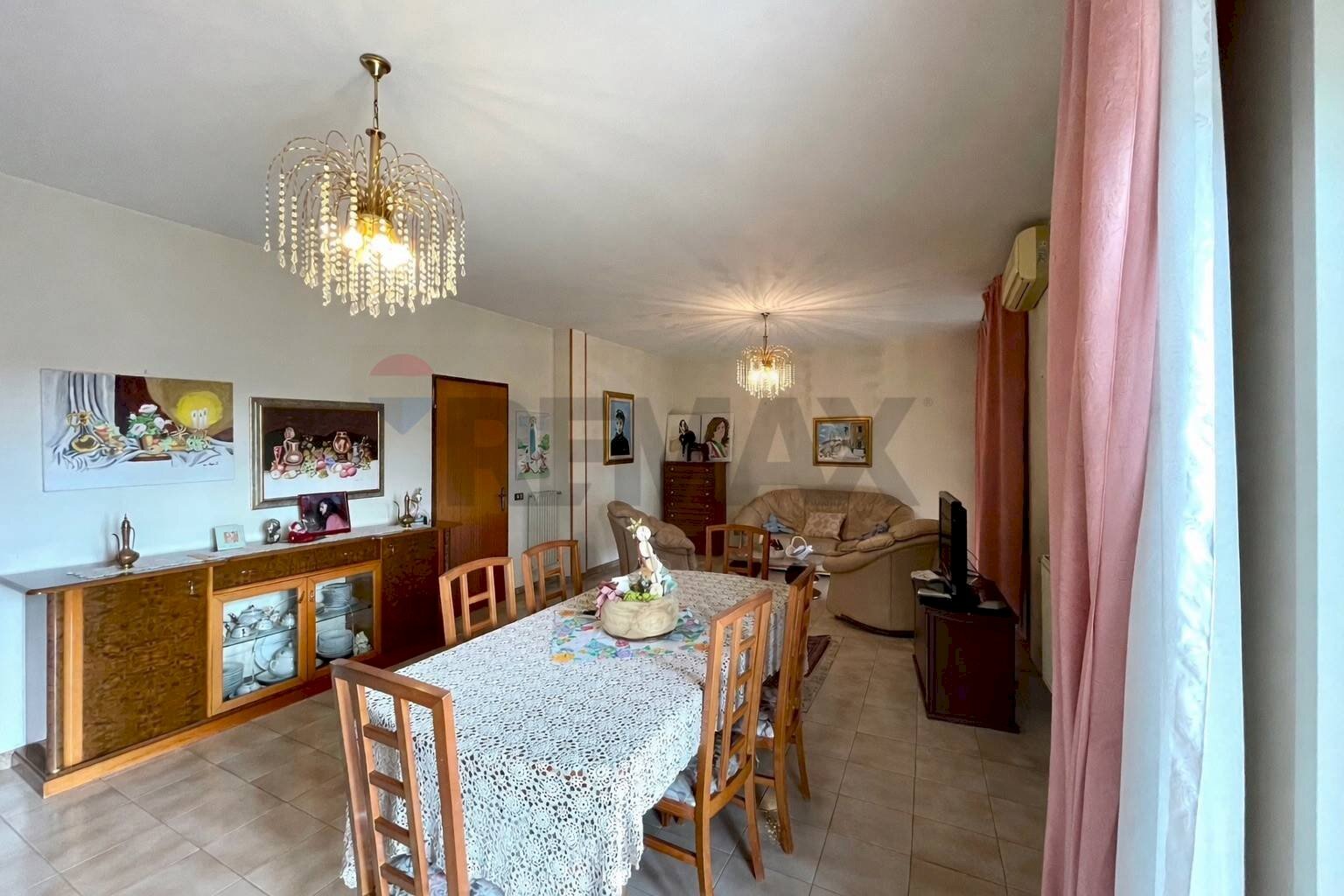 Sala da pranzo - Trilocale via Rimembranze
 
70, Mineo - foto 1