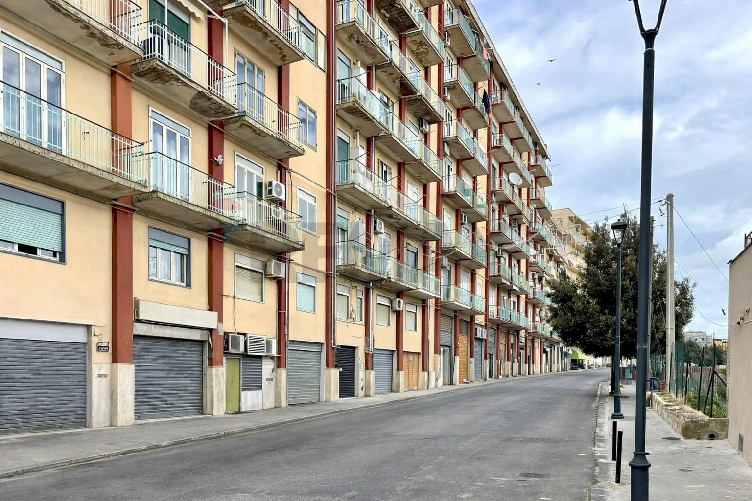 Edificio all\'aperto - Trilocale via Rimembranze
70, Mineo - foto 2