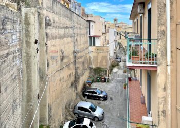 Edificio all\'aperto - Trilocale via Rimembranze
 
70, Mineo - foto 34