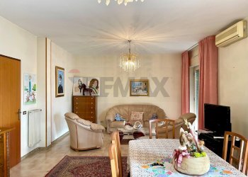 Sala da pranzo - Trilocale via Rimembranze
 
70, Mineo - foto 47