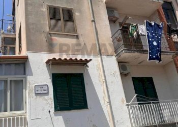 Edificio all\'aperto - Quadrilocale Via dei tulipani
 
2, Acireale - foto 2