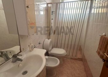 Bagno - Quadrilocale Via dei tulipani
 
2, Acireale - foto 6