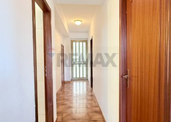 Hall / corridoio - Quadrilocale via spiaggia
 
333, Mascali - foto 13