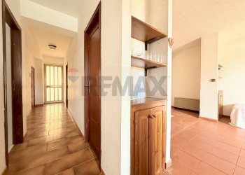 Hall / corridoio - Quadrilocale via spiaggia
 
333, Mascali - foto 15