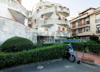 Edificio all\'aperto - Bilocale Via Livorno
 
51/A, Aci Castello - foto 6