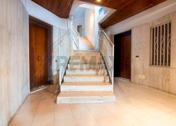 Scale - Bilocale Via Livorno
 
51/A, Aci Castello - foto 8