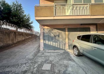 Edificio all\'aperto - Quadrilocale Sacerdote Antonio Musumeci
 
5, Mascali - foto 25