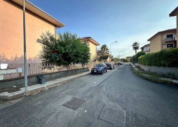 Edificio all\'aperto - Quadrilocale Sacerdote Antonio Musumeci
 
5, Mascali - foto 28