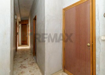 Hall / corridoio - Casa indipendente via Tenente Nicola Maugeri
 
5, Aci Sant'Antonio - foto 7