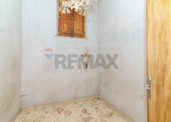 Stanza vuota - Casa indipendente via Tenente Nicola Maugeri
 
5, Aci Sant'Antonio - foto 9