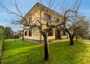 Casa all\'aperto - Villa Via Ugo Foscolo
 
21, Cerro al Lambro - foto 6