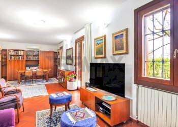 Sala da pranzo - Villa Via Ugo Foscolo
 
21, Cerro al Lambro - foto 16