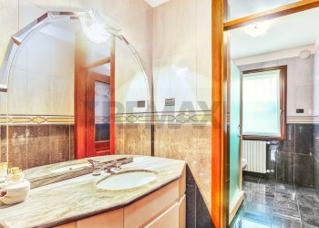 Bagno - Villa Via Ugo Foscolo
 
21, Cerro al Lambro - foto 22